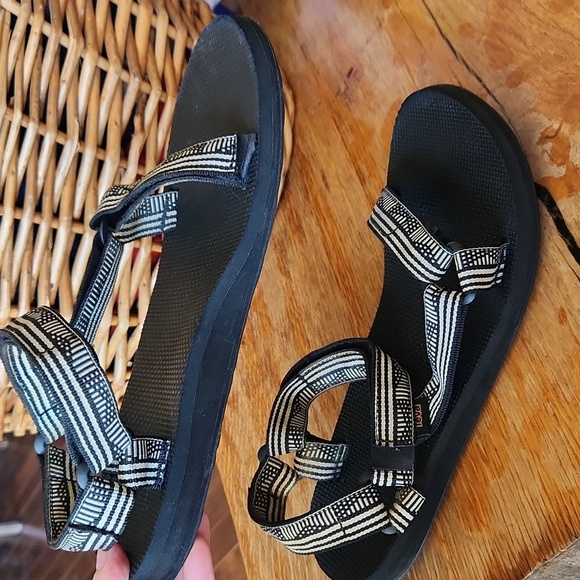 Teva Original Universal Sandal Black White sz 10 - Picture 5 of 12